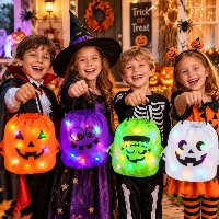 Amylove Light up Halloween Buckets, frame 3